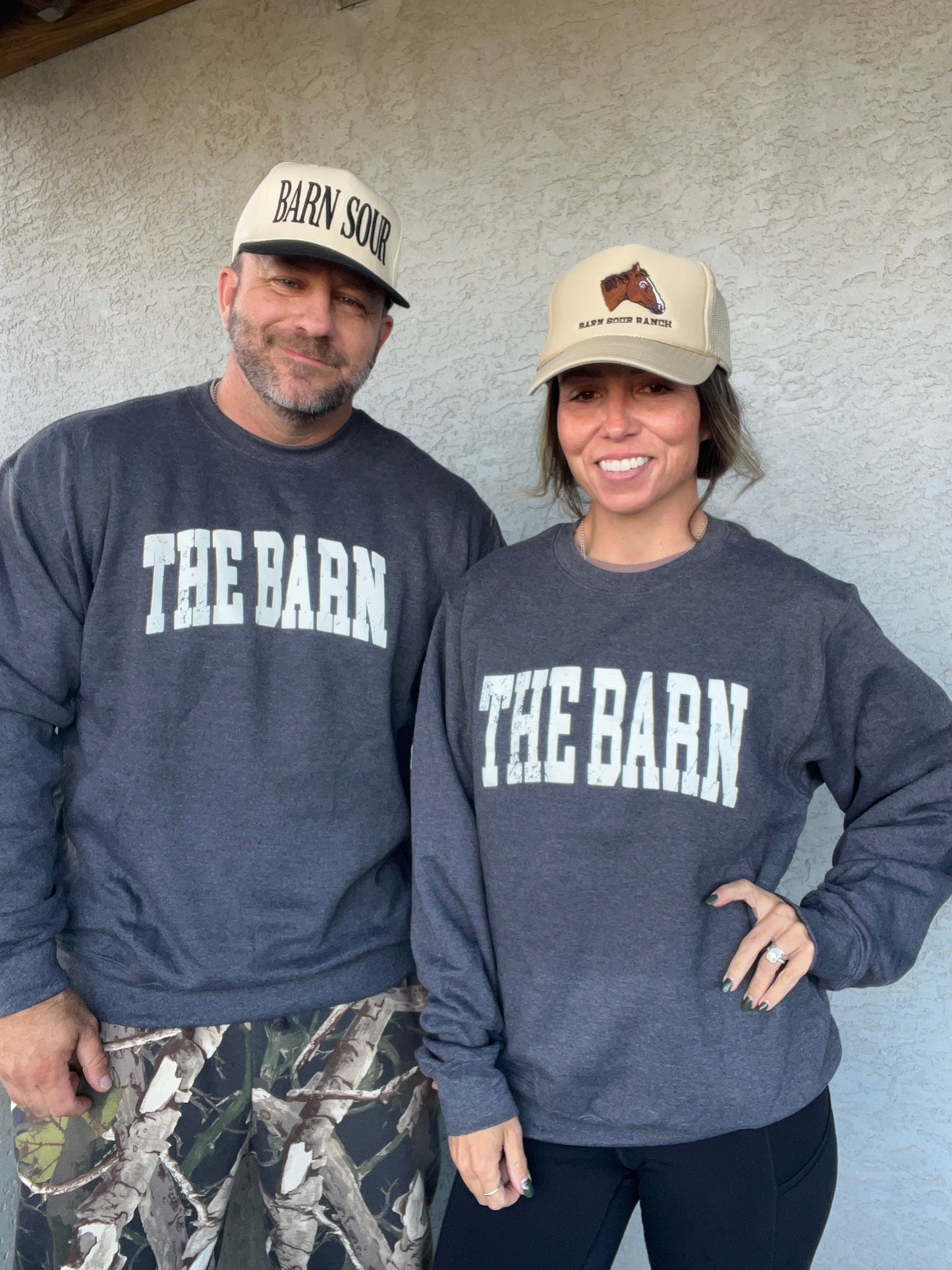 THE BARN Pullover